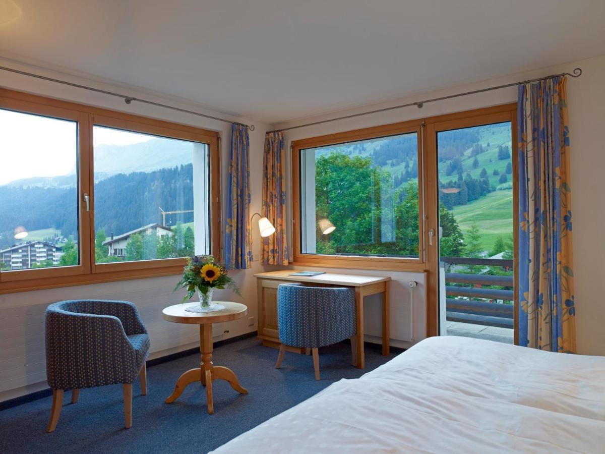 Hotel Alpina พาร์พาน ภายนอก รูปภาพ