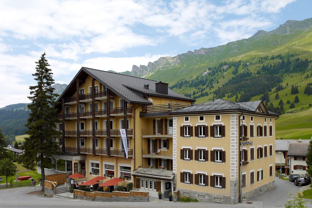 Hotel Alpina พาร์พาน ภายนอก รูปภาพ